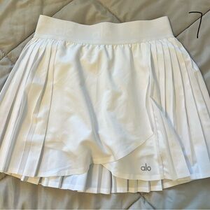 ALO Yoga White Athletic Skort with Built-In Shorts
